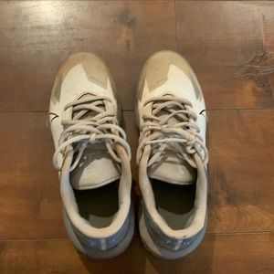 Kids base ball cleats